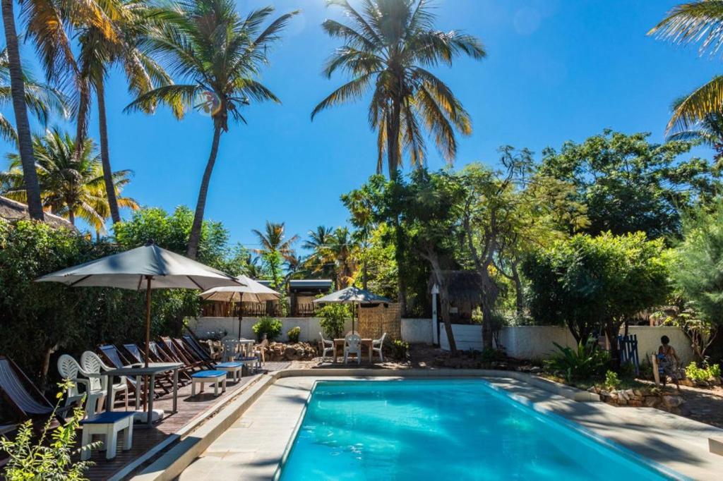 Chez Maggie Hotel & Restaurant Morondava Bagian luar foto