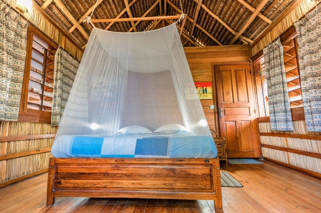 Chez Maggie Hotel & Restaurant Morondava Bagian luar foto